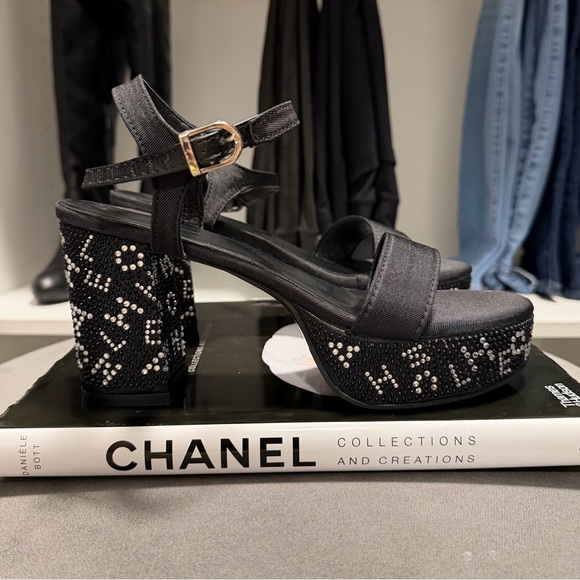 CHANEL Black Platform Sandals with Embellished Heel - Picture 2 of 10